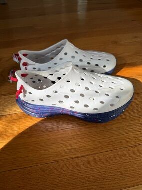 Kane Footwear Revive Shoes Men's Size 3 (Will Fit Boys Kids Size 3)